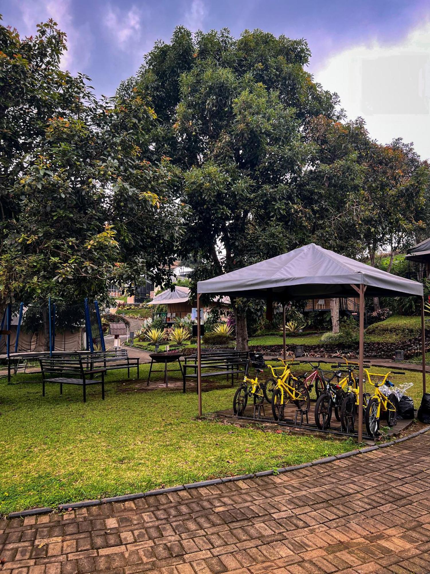 Trizara Resorts - Glam Camping Lembang Exterior photo
