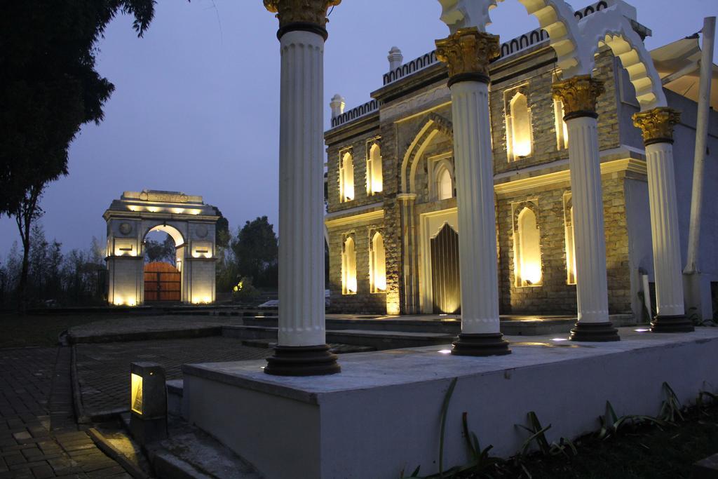 Trizara Resorts - Glam Camping Lembang Exterior photo